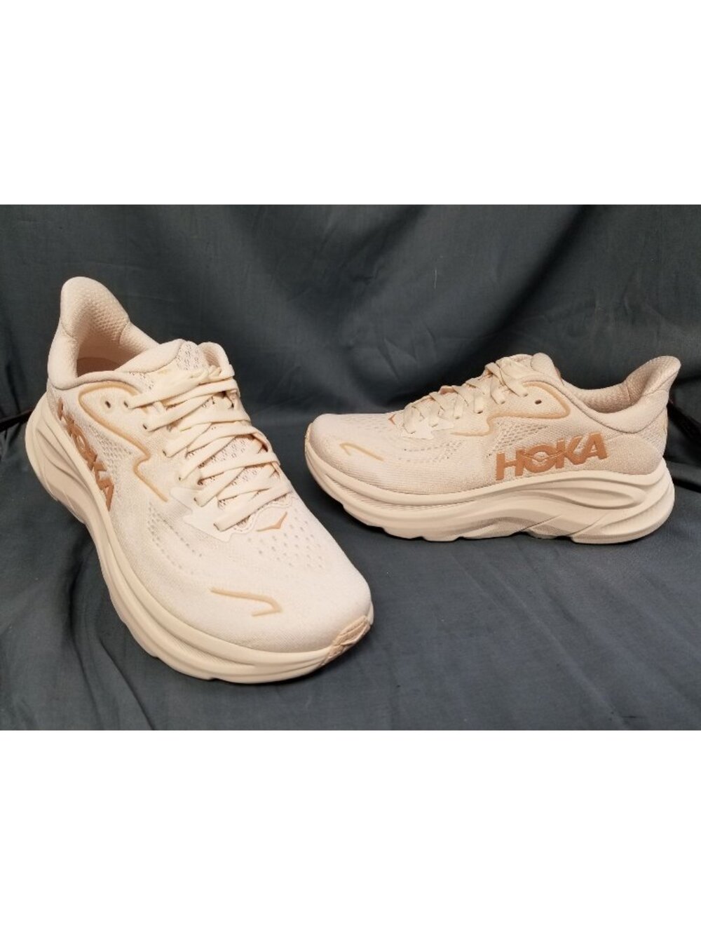 Hoka One One Clifton 10 Sneakers Vanilla Birch Women's Size 7 NEW NO BOX!